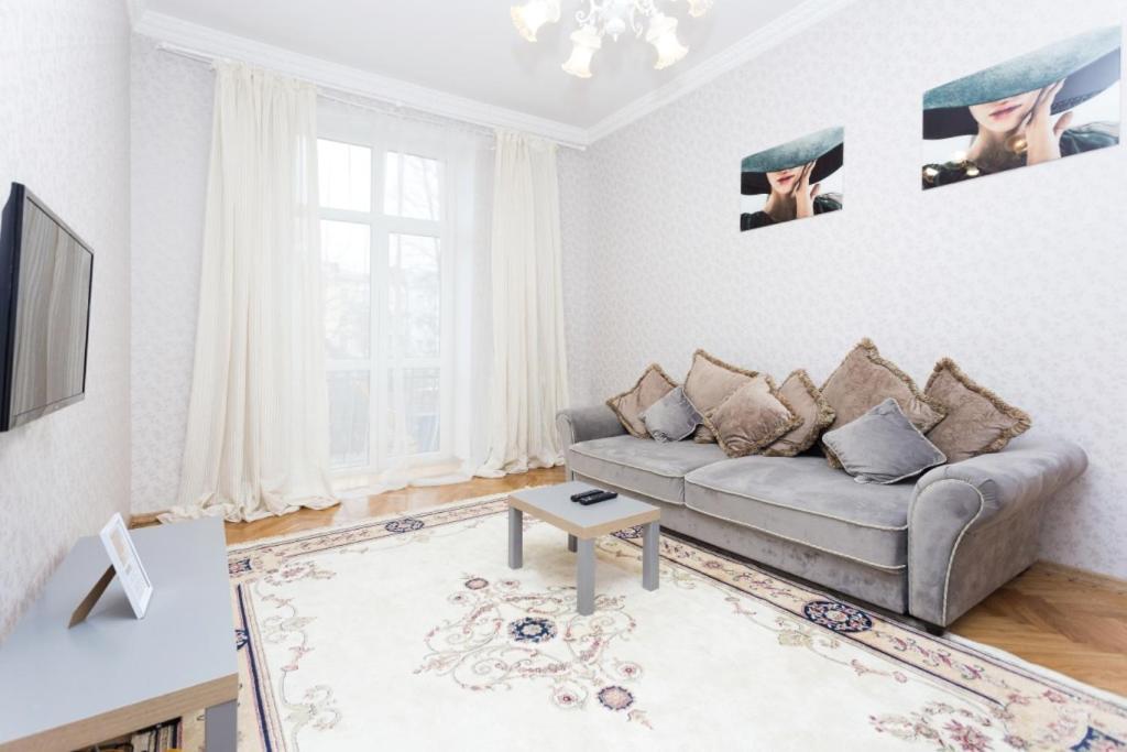 Apartment Lenina 3 Minsk Dış mekan fotoğraf